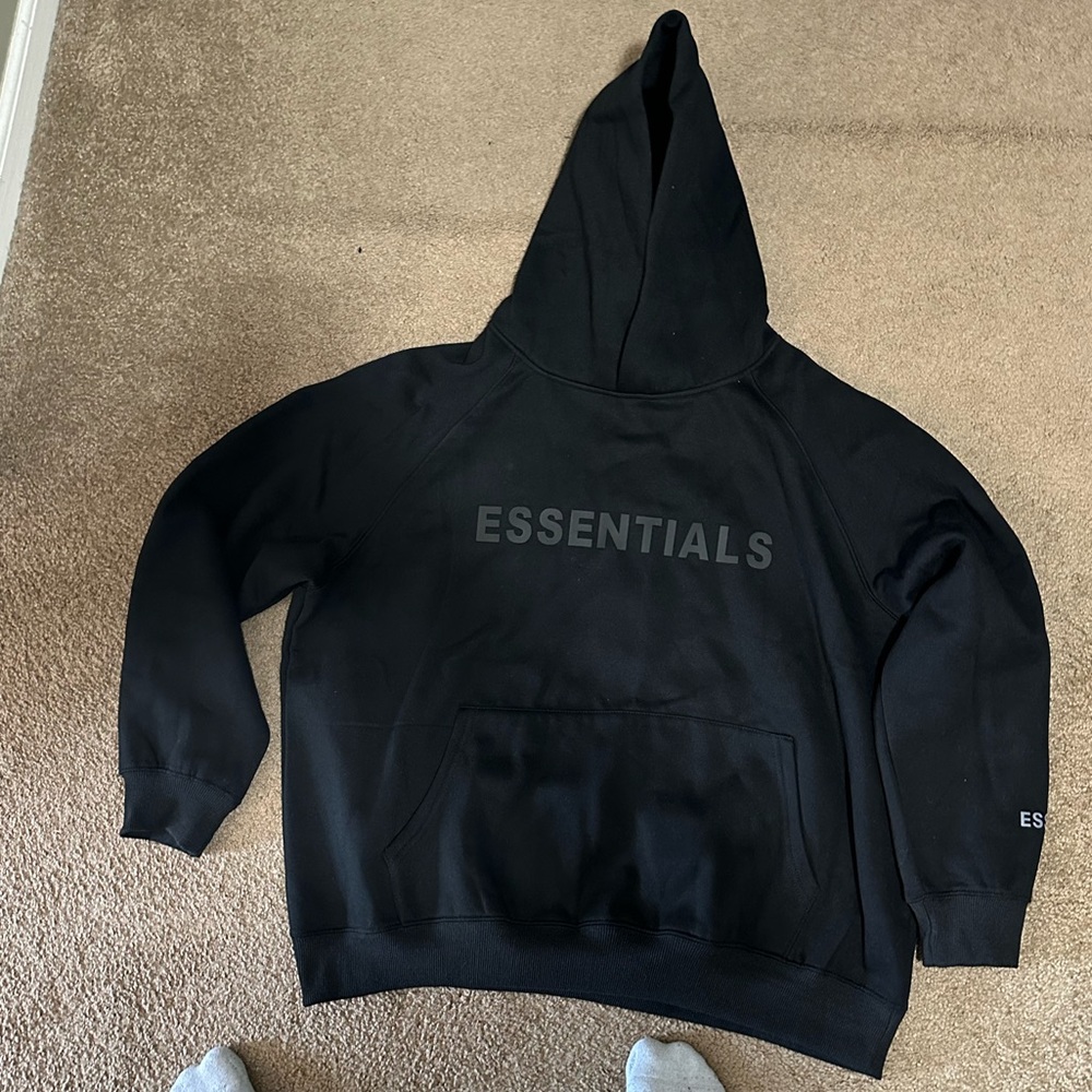 Essentials Fear of God Hoodie Men’s Size Medium